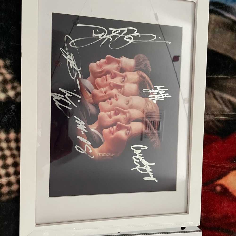 FRIENDS Autographs